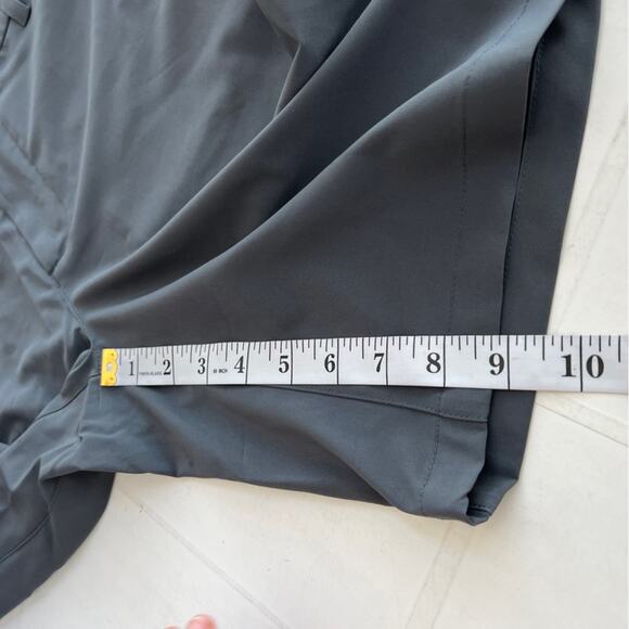 New SKECHERS The GO WALK Everywhere 9-Inch Short Men's SIZE 30 Charcoal - Picture 7 of 10